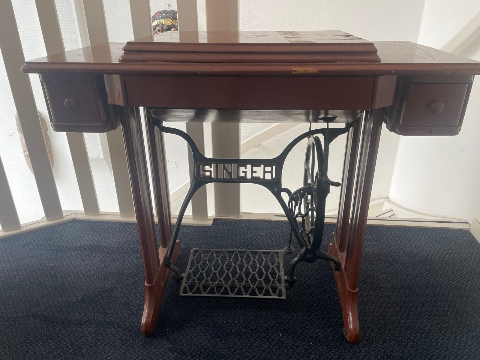 Antieke Singer Naaimachine 15K88 met houten tafel, Ophalen