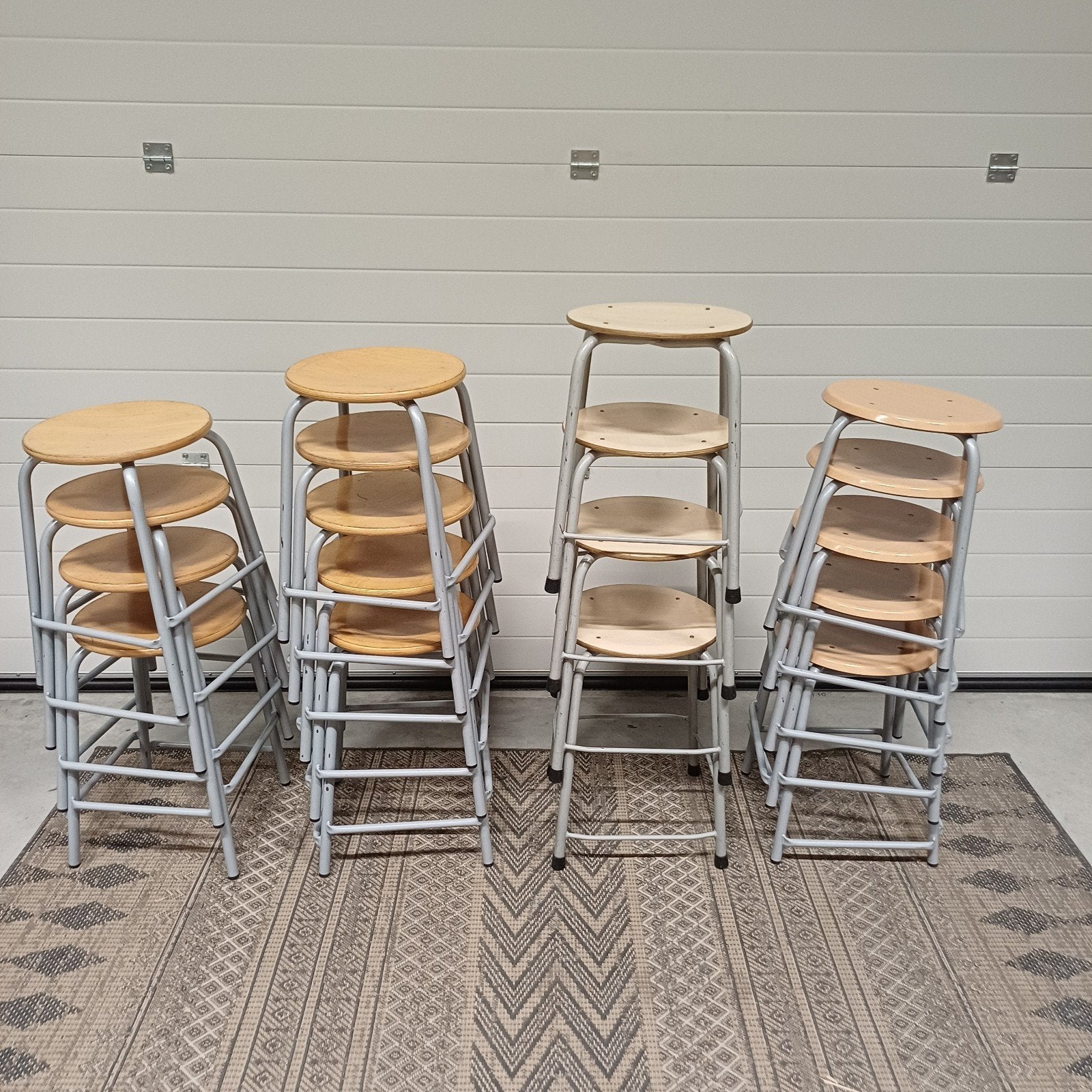 NOG 8 x Partij vintage school atelier werkplaats krukken, Huis en Inrichting, Ophalen, Gebruikt, Hout