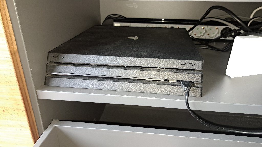Playstation 4 pro 1TB met twee controllers afstandsbediening, Ophalen, Gebruikt, Met 2 controllers, 1 TB