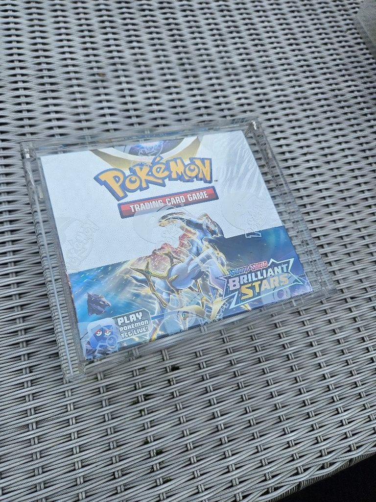 Brilliant Stars Boosterbox Charizard Mint, Ophalen of Verzenden, Zo goed als nieuw, Boosterbox