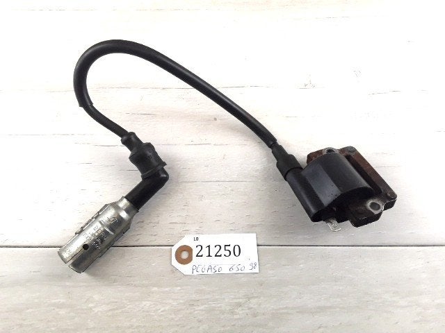 Pegaso 650 1992 - 2005 Aprilia Bobijn bougiekop D1-39266, Motoren