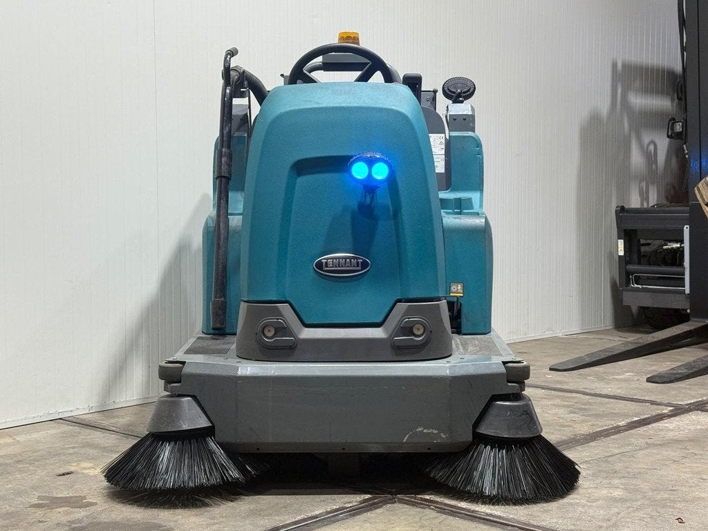 Tennant S16L Opzit veegmachine 36V 334UUR nieuwe borstels HL, Zakelijke goederen, Machines en Bouw | Onderhoud en Reiniging