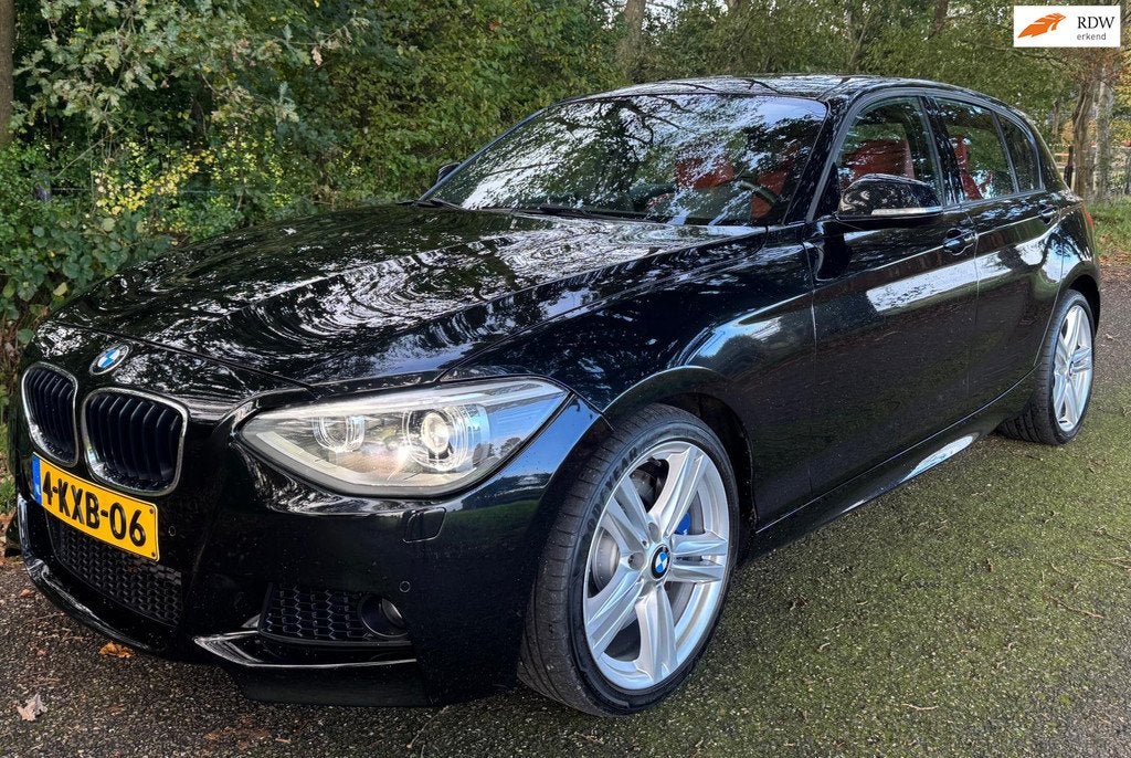 BMW 1-serie 125i High Executive M Sport 2013 218PK NAP NAVI, Achterwielaandrijving, Gebruikt, 4 cilinders, Zwart