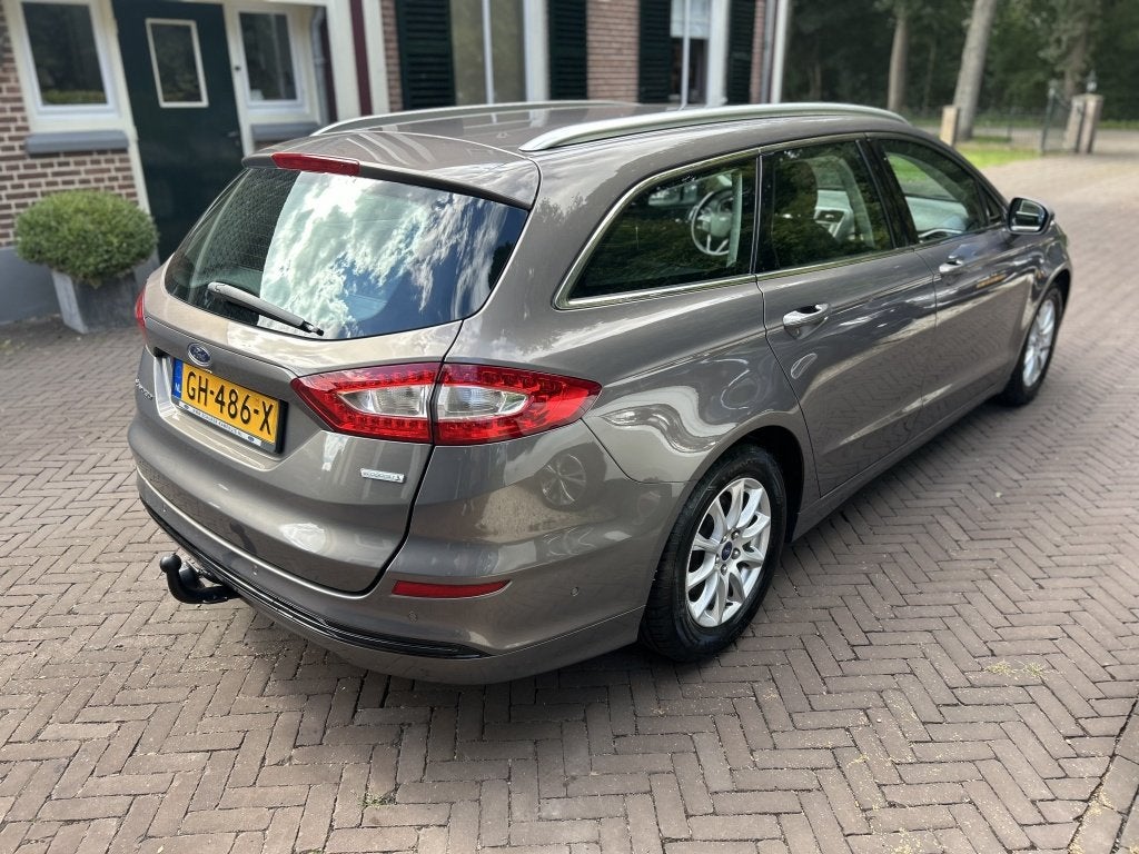 Ford Mondeo Wagon 1.5 160pk Titanium Navi, Keyless, Trekhaak, Auto's, Dealer onderhouden, Stof, Euro 6, 4 cilinders