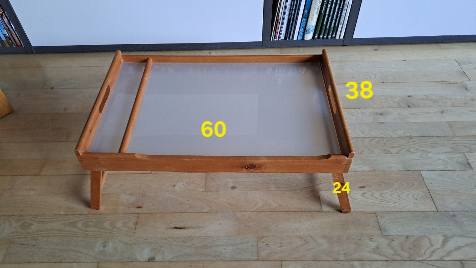Bedtafeltje / dienblad, Huis en Inrichting, Tafels | Bijzettafels, Ophalen, Minder dan 45 cm, Gebruikt, 55 tot 75 cm
