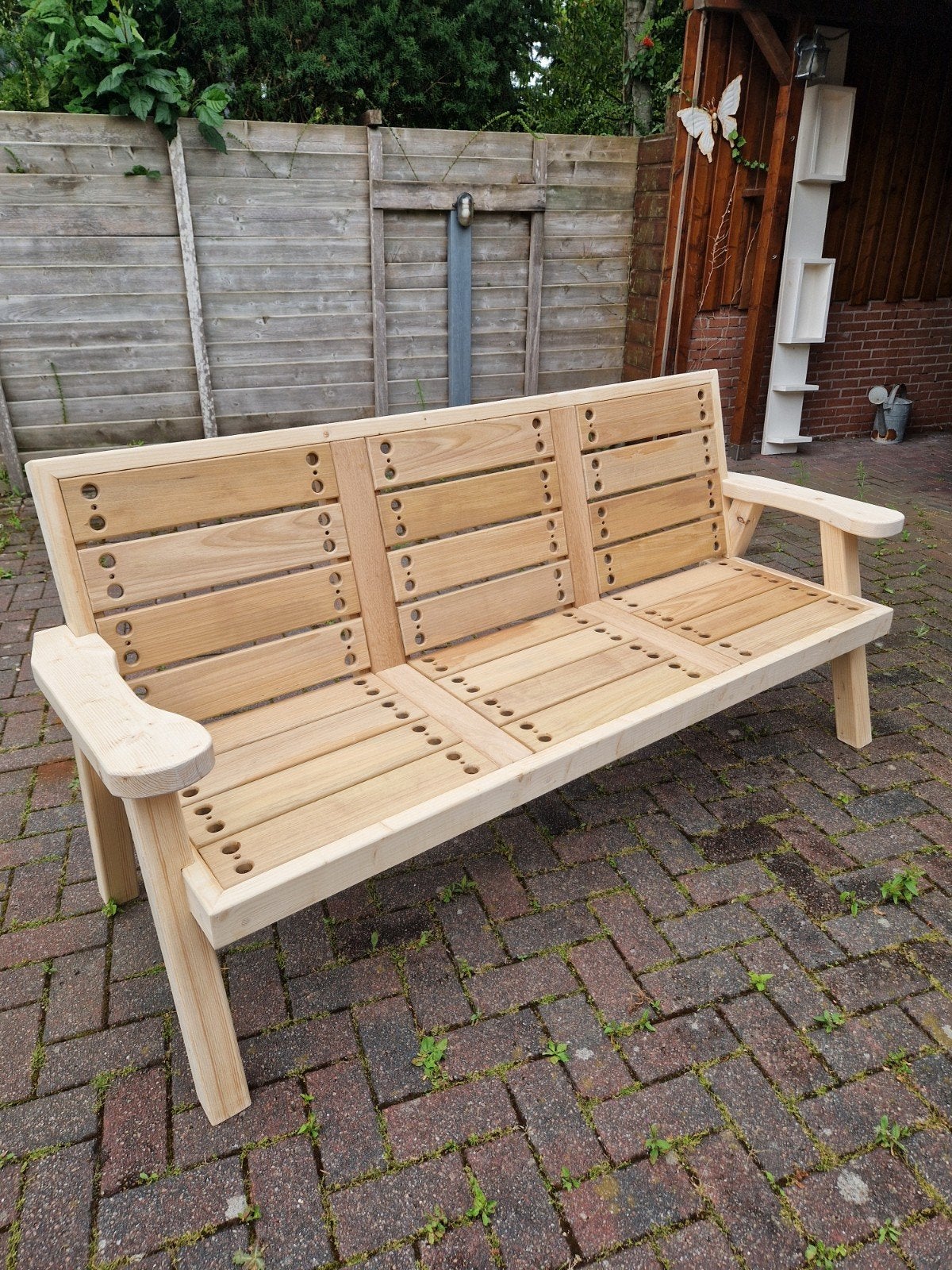 Nieuwe, solide houten bank 1.80m breed, zithoogte 42cm, Tuin en Terras, Tuinbanken, Ophalen, Nieuw, Hout
