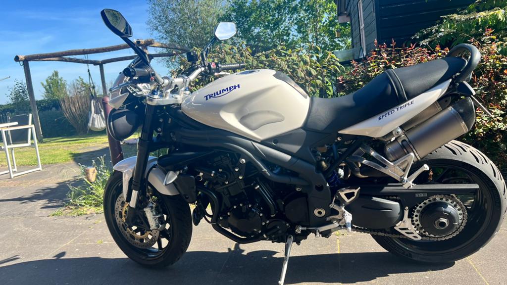 Triumph speedtriple 1050