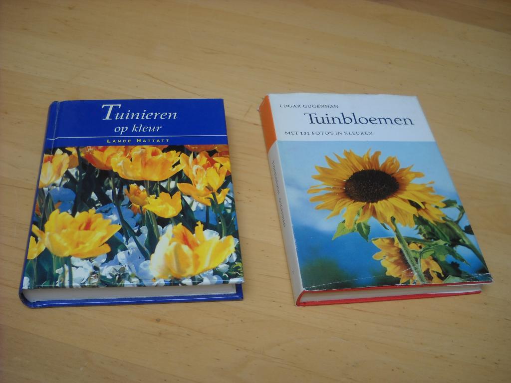 tuinbloemen in kleur en tuinieren op kleur, Bloemen, Planten en Bomen, Diverse auteurs, Ophalen of Verzenden, Zo goed als nieuw