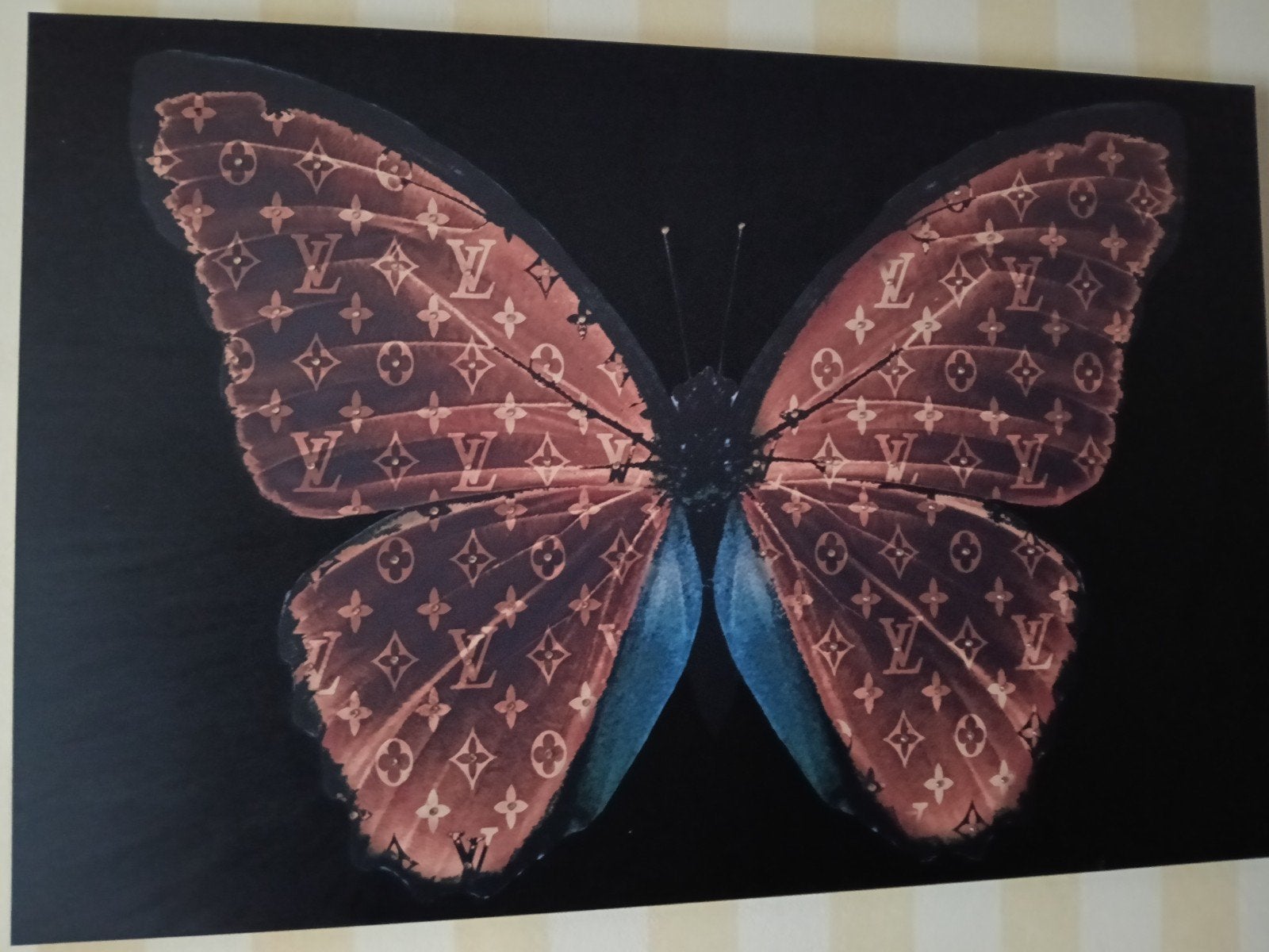 Modern Schilderij Vlinder met Louis Vuitton Patroon, Realistisch, Overige ondergronden, Dieren, Ophalen of Verzenden