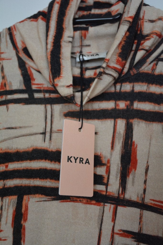 Nieuwe trui KYRA., Ophalen of Verzenden, Nieuw, Maat 42/44 (L), Meerkleurig