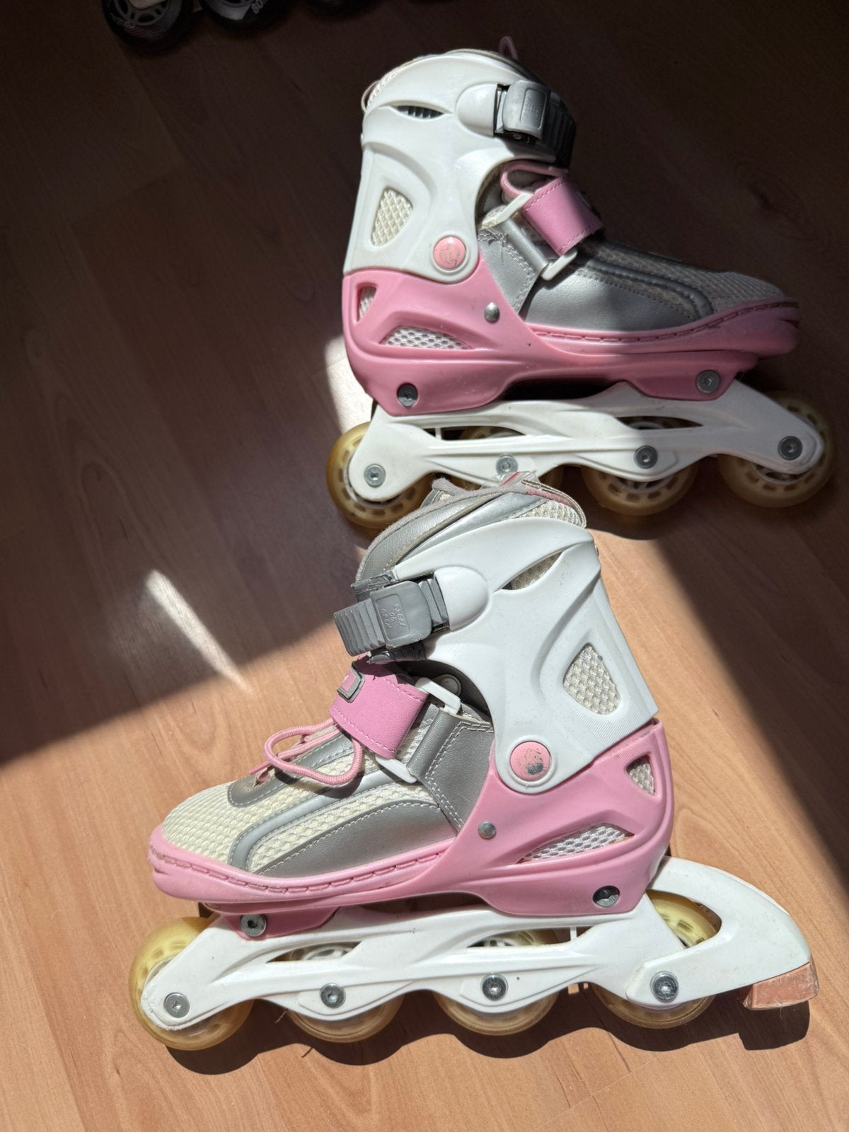 Skeelers rollerblades maat 34-37, Sport en Fitness, Skeelers, Ophalen, Verstelbaar, Zo goed als nieuw