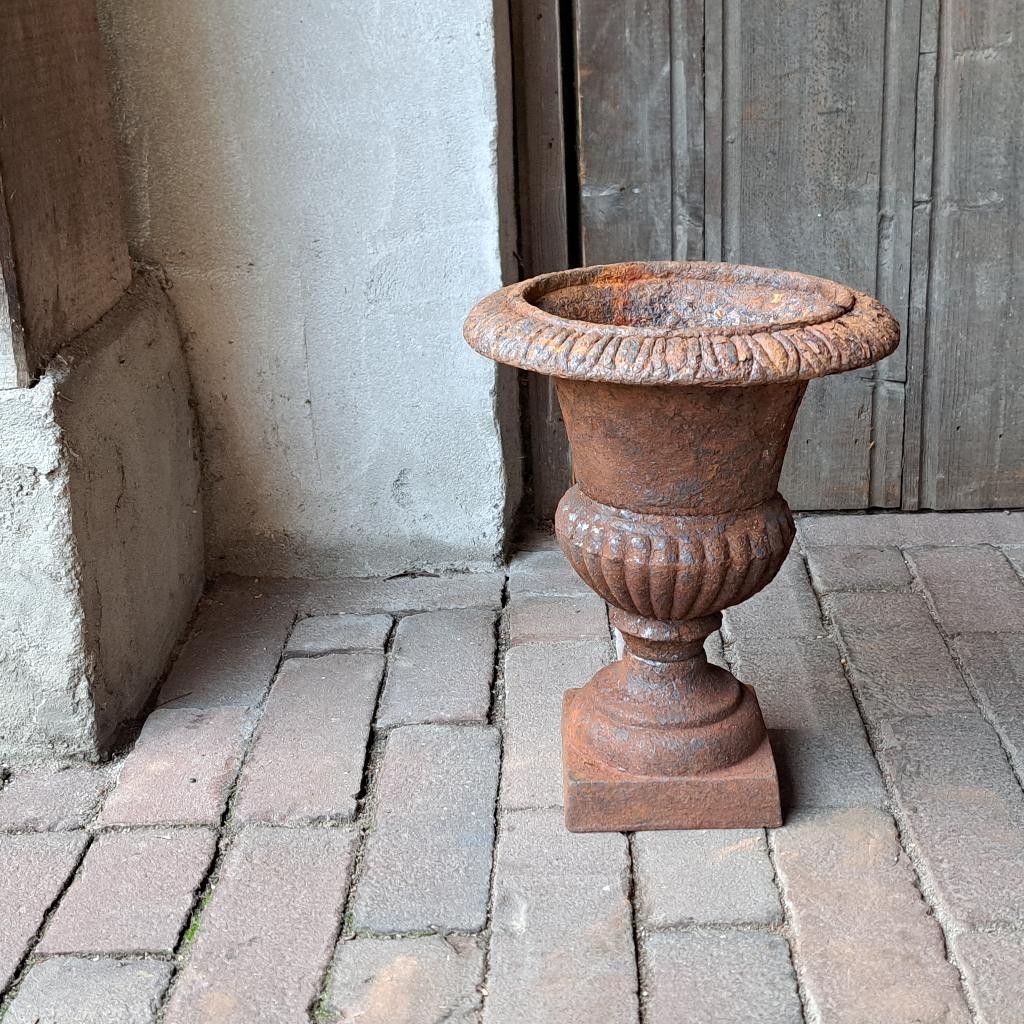 Brocante oude gietijzeren vaas tuinvaas roest 26cm *Etage3*, Gebruikt, ., Ophalen of Verzenden, .