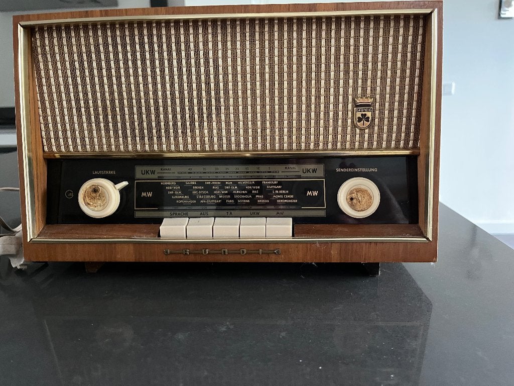 Grundig radio, Ophalen, Audio en Video