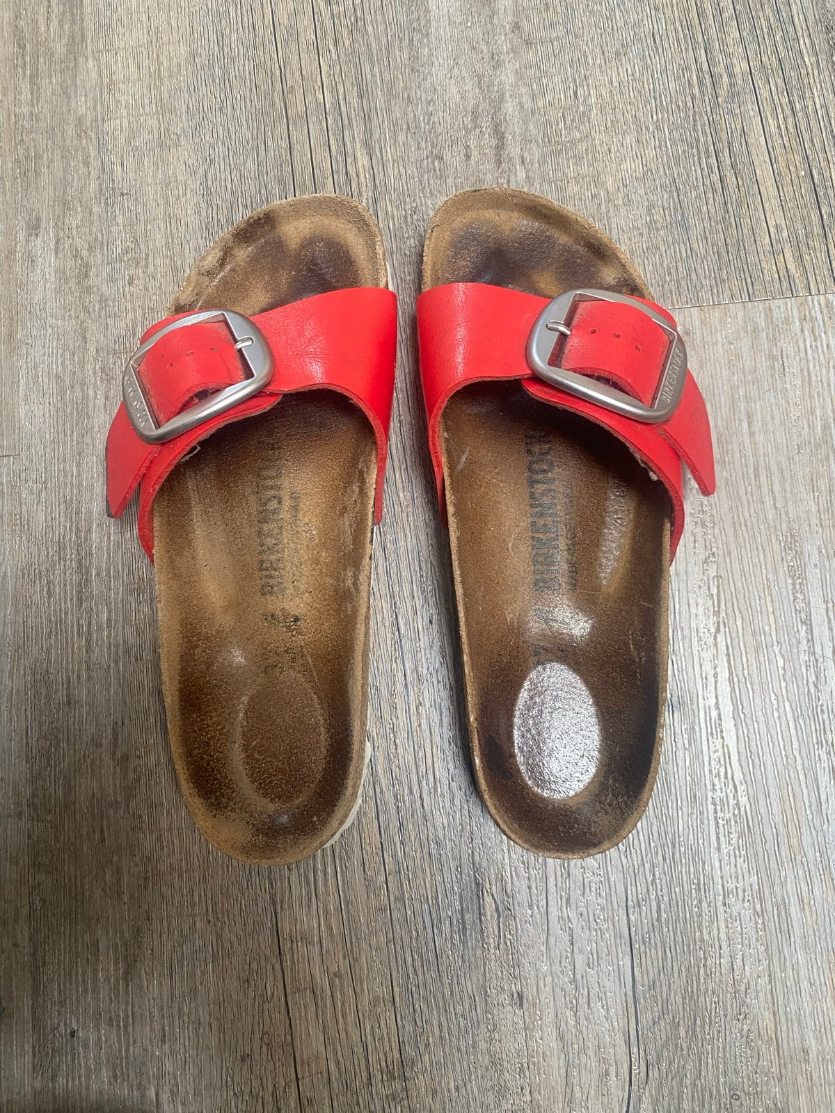Birkenstock madrid big buckle slippers rood - Maat 37, Ophalen of Verzenden, Gedragen, Rood, Slippers