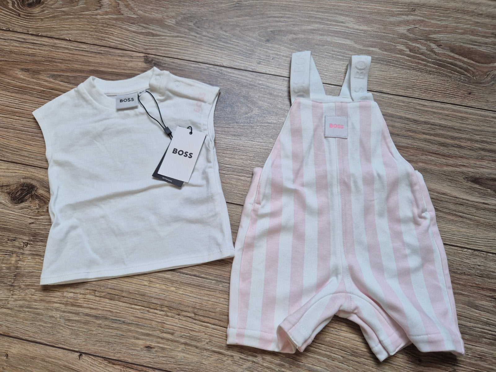 Hugo boss pakje roze maatje 56, Kinderen en Baby's, Babykleding | Maat 56, Meisje, Nieuw, Ophalen of Verzenden, Hugo Boss