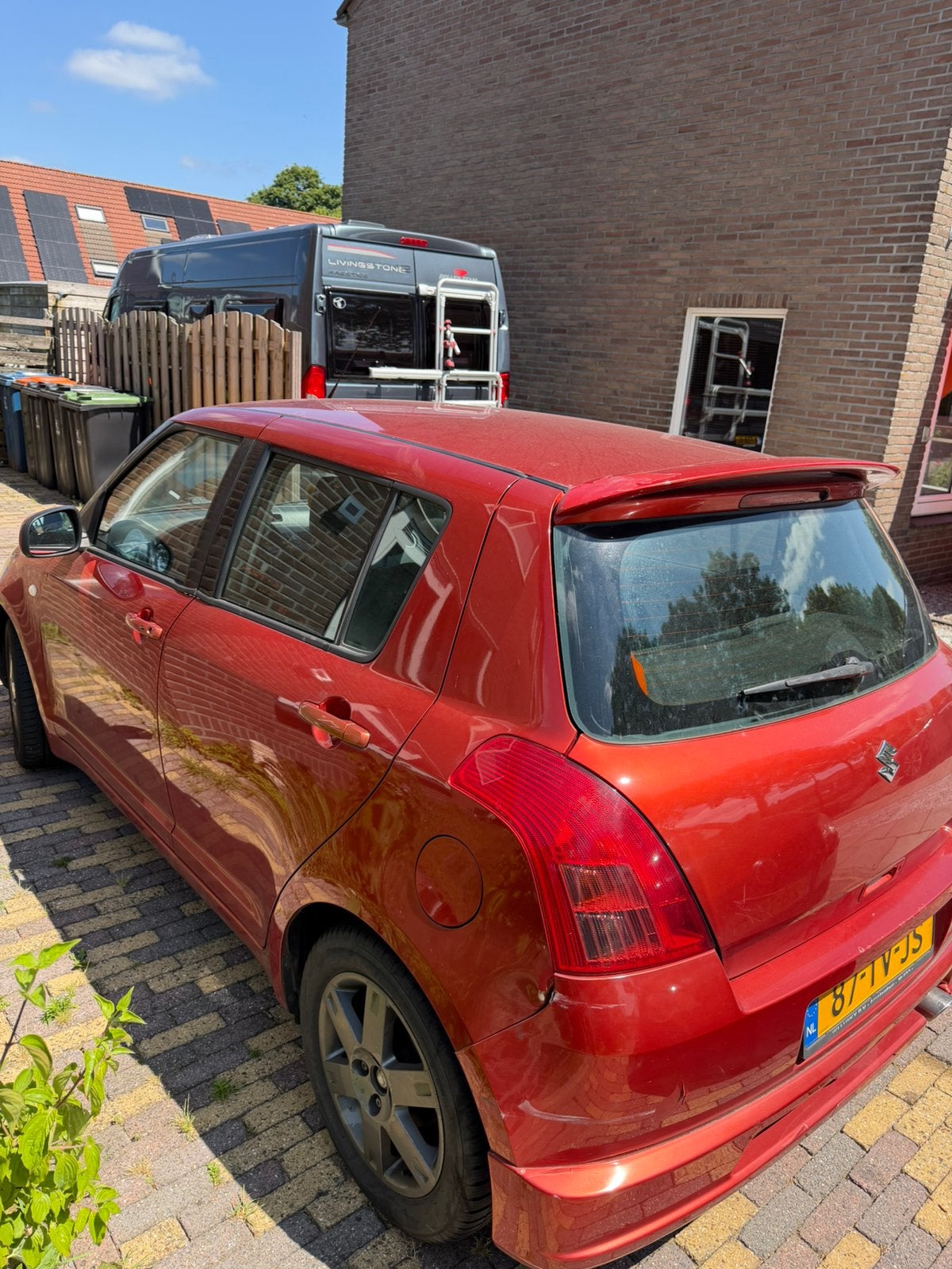 Suzuki Swift 1.5 5D 2007, Voorwielaandrijving, 40 €/maand, Zwart, 400 kg
