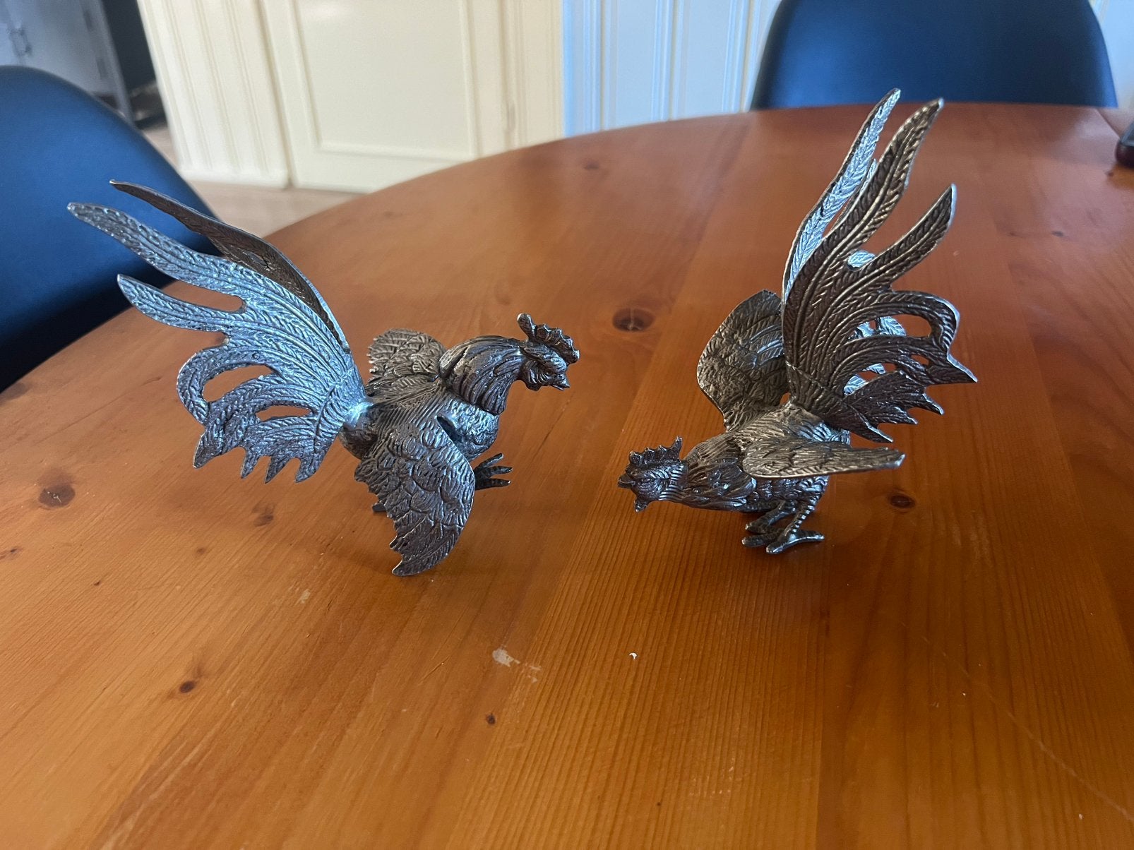Twee bronzen kemphanen, Verzamelen, Ophalen of Verzenden, Zo goed als nieuw, Dier