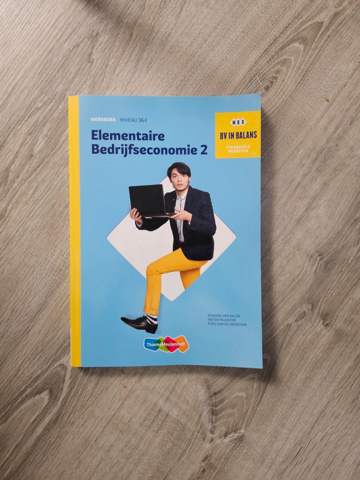 Elementaire Bedrijfseconomie 2 Werkboek MBO Niveau 3/4, Boeken, Ophalen of Verzenden, Zo goed als nieuw, Overige niveaus, Edward van Balen, Ronald van Balen, Theo van de Veerdonk