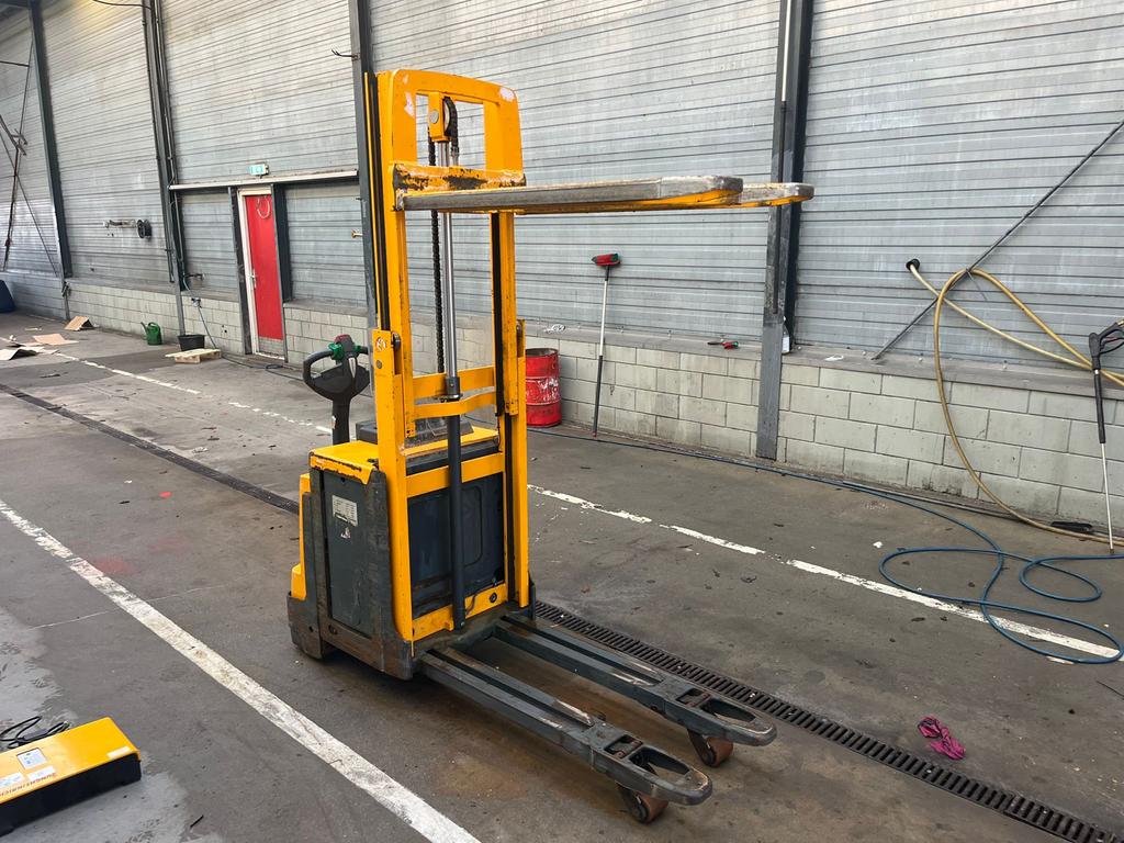 Jungheinrich EJC 112 Stapelaar met lader, Tot 1000 kg, Ophalen of Verzenden, Elektrisch, Stapelaar