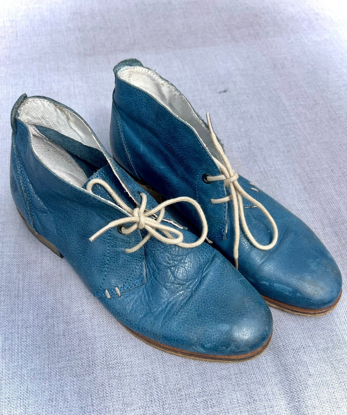 Blauwe leren veterschoenen maat 37, Blauw, Lage of Enkellaarzen, Ophalen of Verzenden, Zo goed als nieuw