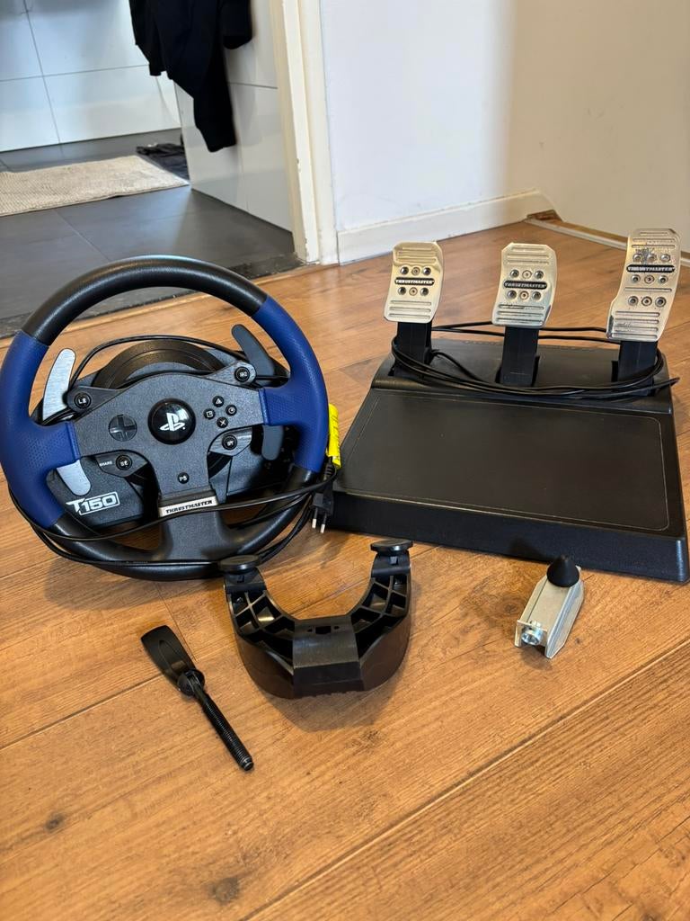 Thrustmaster T150, Spelcomputers en Games, Spelcomputers | Sony PlayStation Consoles | Accessoires, Ophalen of Verzenden, Zo goed als nieuw