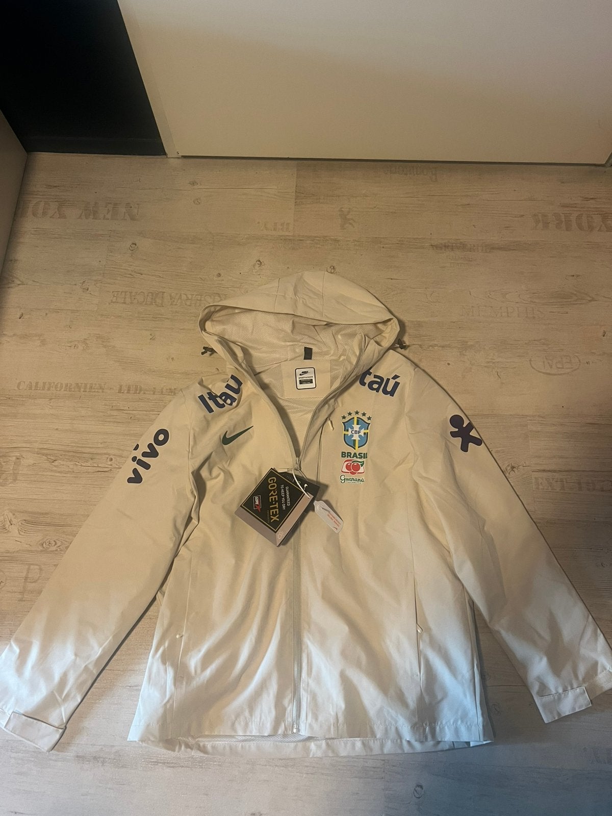 Brazil windbreaker xl, Ophalen of Verzenden, Zo goed als nieuw, Maat 56/58 (XL)