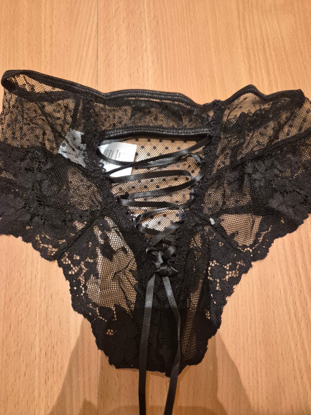 Zwart Kanten Slipje met Vetersluiting - Nieuw, Onbekend, Ophalen of Verzenden, Zwart, Slip