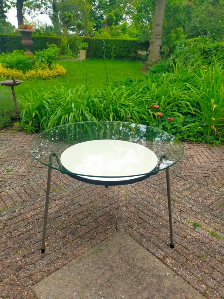 Gispen/Rietveld bijzettafel "Mug" met originele glasplaat, Gebruikt, Design, Mid-century Modern, Rond, 55 tot 75 cm