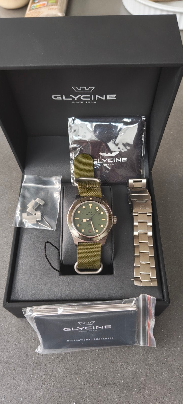 Glycine Combat Submariner 39mm - Stijlvol en Robuust, Overige merken, Staal, Staal, Polshorloge