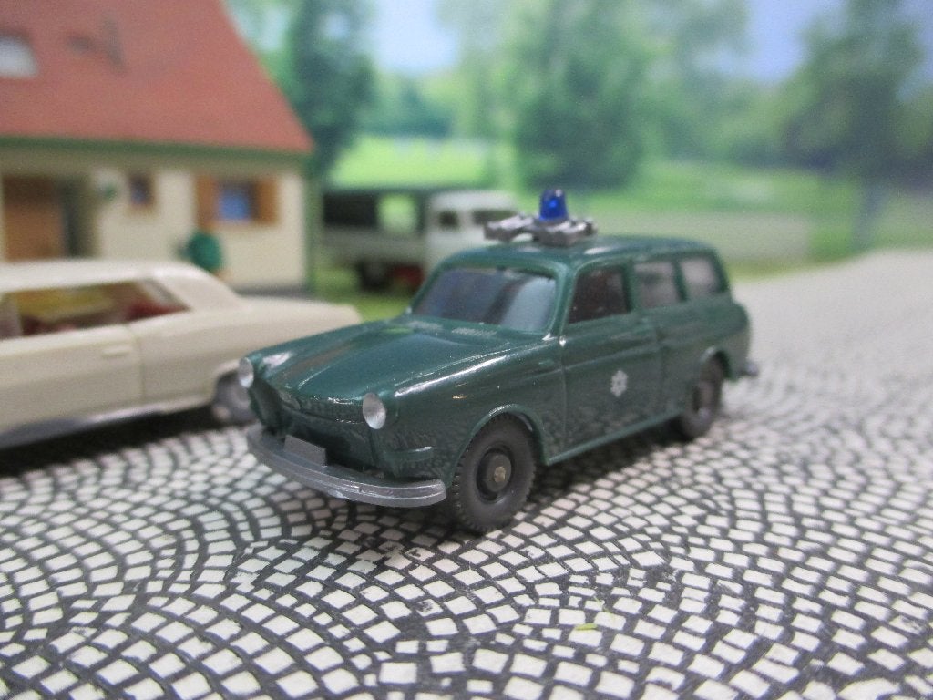 Volkswagen 1600 Typ.3 Variant Wiking Polizei Kieferngrün, Hobby en Vrije tijd, Ophalen of Verzenden, Gebruikt, Auto, Wiking