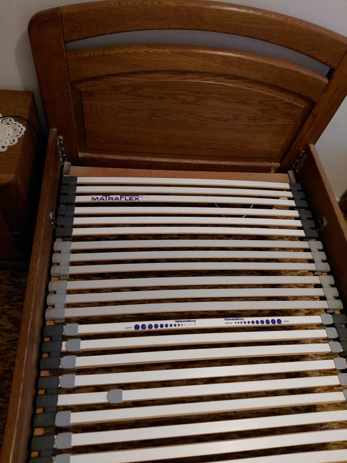Donker eikenhouten bed met Matraflex lattenbodem 1 persoons, Huis en Inrichting, Ophalen, 90 cm, Eenpersoons, Bruin
