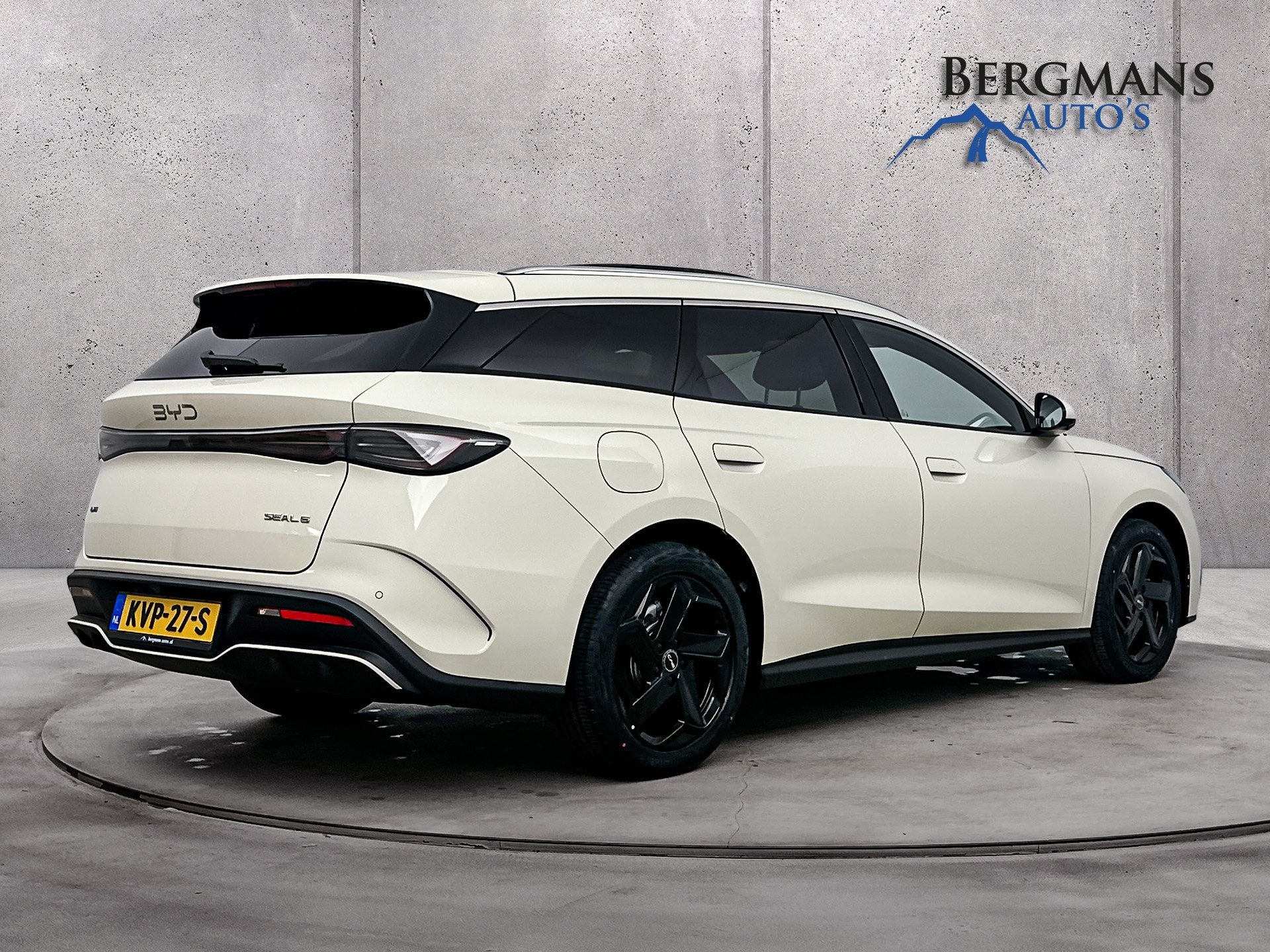 BYD SEAL 6 Touring - 1.5 DM-i Comfort // SCHUIFKANTELDAK //, Auto's, 1780 kg, 4 cilinders, Automatische klimaatregeling, Hybride Elektrisch/Benzine