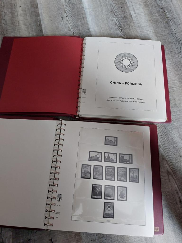 2 nieuwe lindner albums China Taiwan, Postzegels en Munten, Postzegels | Toebehoren, Ophalen of Verzenden, Verzamelalbum