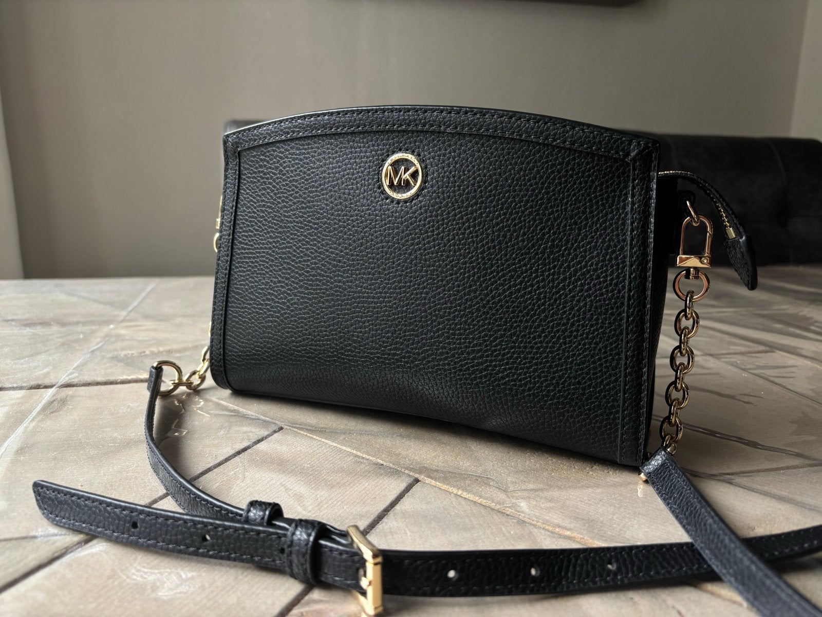 Michael Kors Zwarte Crossbody Tas - Zo goed als nieuw, Sieraden, Tassen en Uiterlijk, Tassen | Damestassen, Ophalen, Zo goed als nieuw