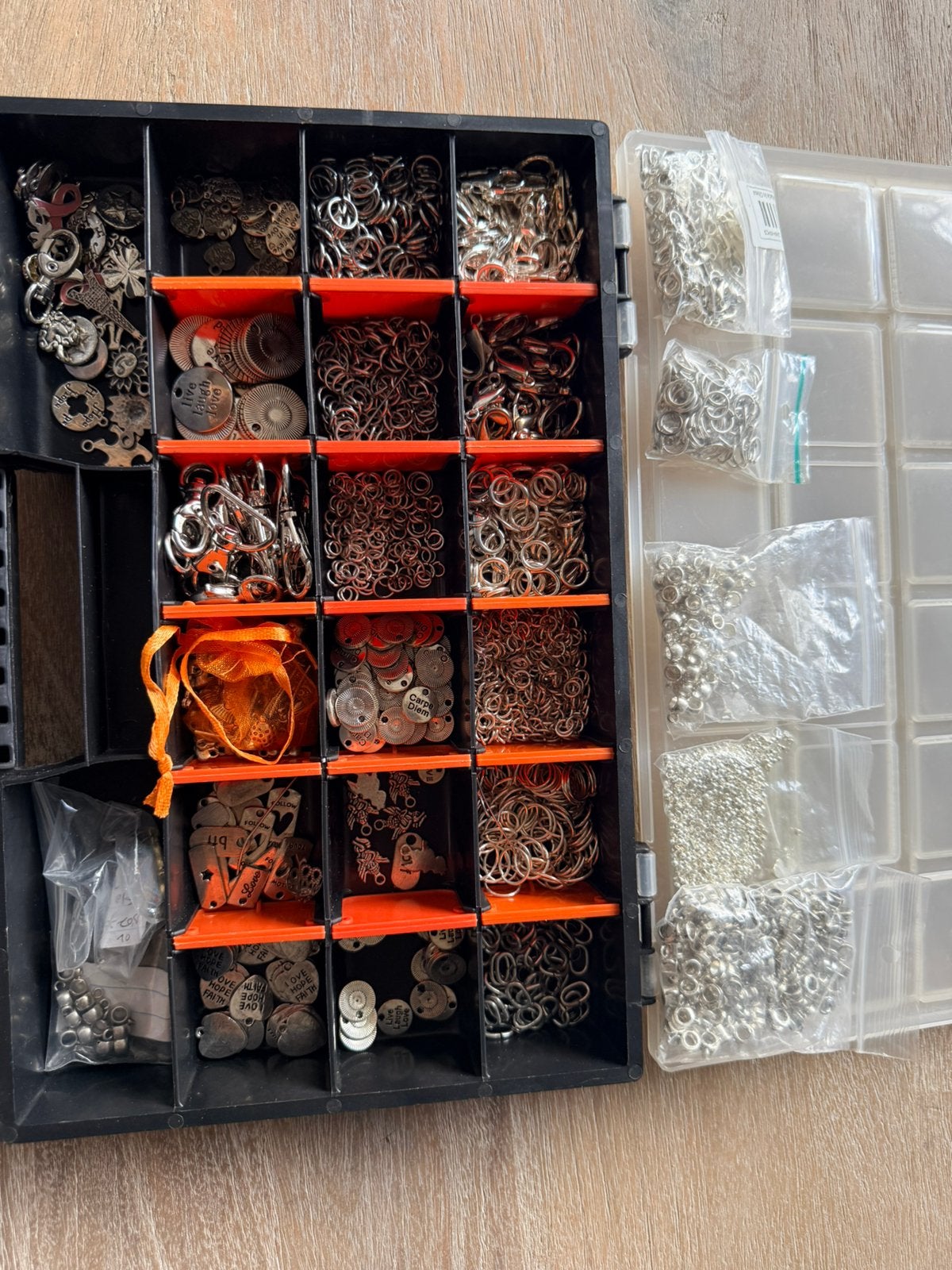 Bakje met diverse onderdelen om sieraden te maken, Ophalen of Verzenden, Nieuw, Overige typen