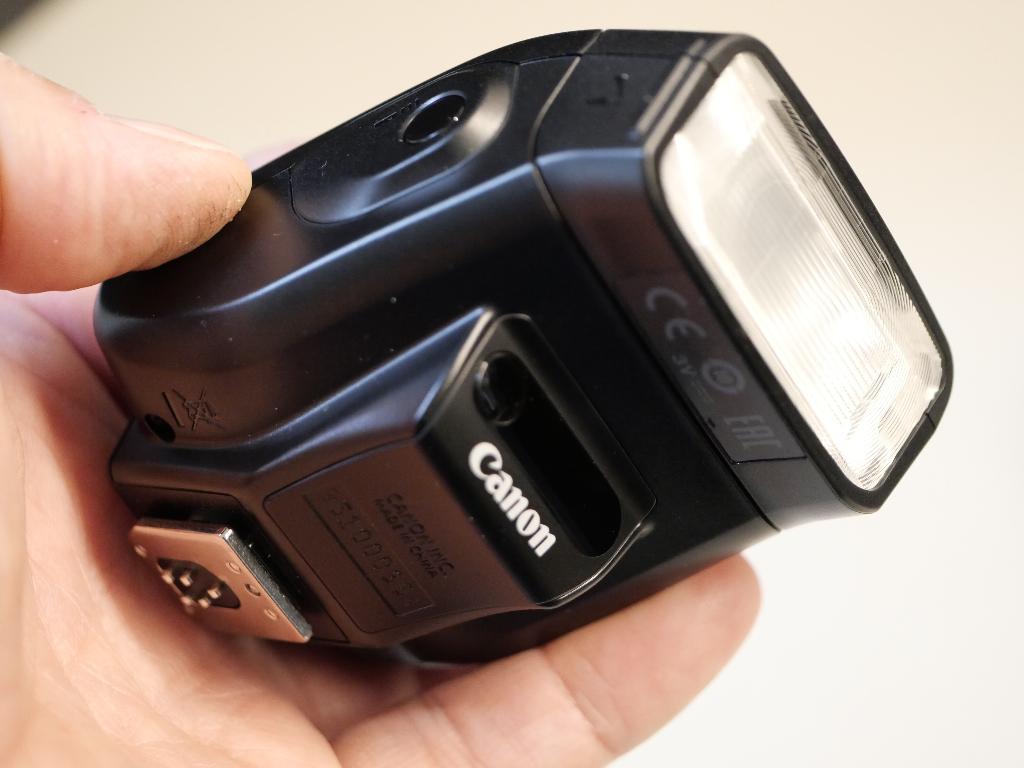Flitser Canon Speedlite 270EX II, Audio, Tv en Foto, Fotografie | Flitsers, Ophalen of Verzenden, Zo goed als nieuw, Canon, Kantelbaar