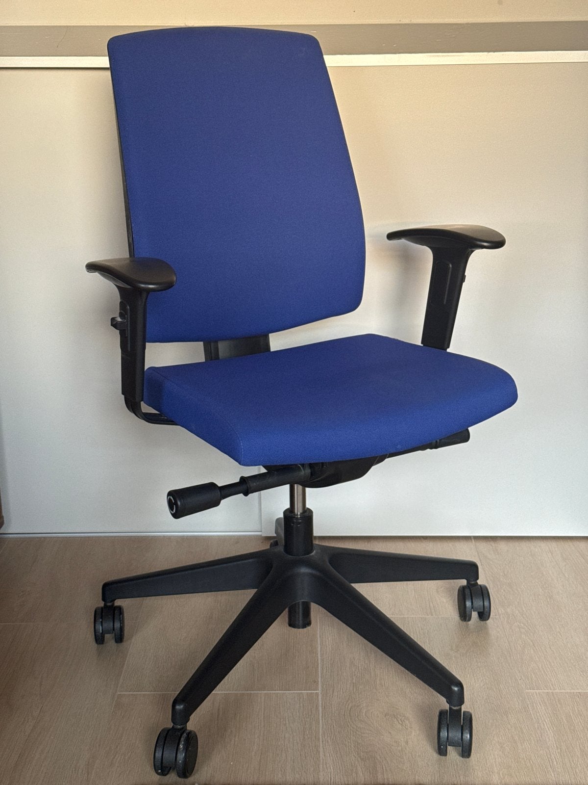 Profim RAYA 21SL Ergonomische Bureaustoel - Blauw, Ophalen, Blauw, Zo goed als nieuw, Bureaustoel