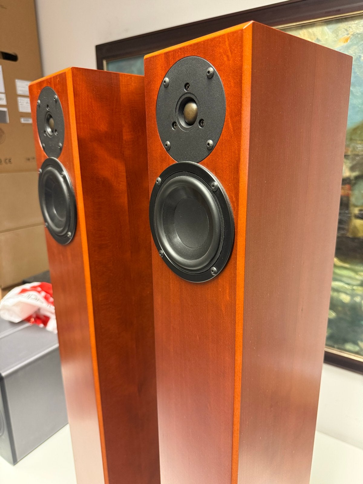 Totem Acoustic Arro - Cherry, Vloerstaande luidspreker, Gebruikt, Basreflex, Minder dan 60 watt