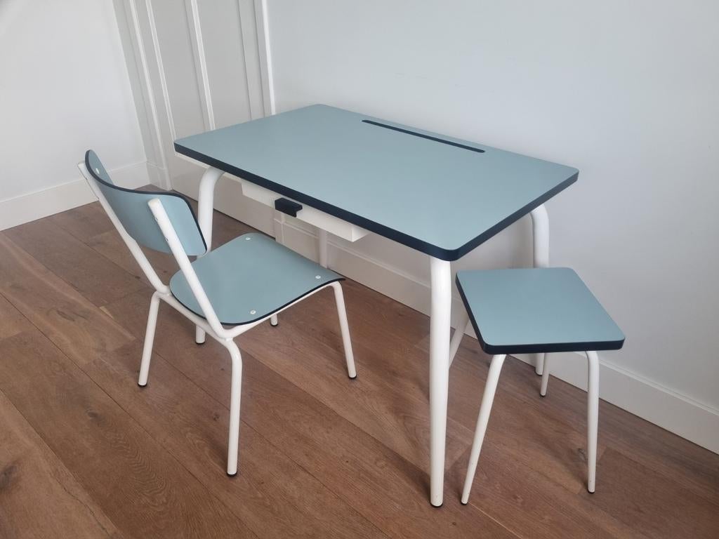Les gambettes bureau met stoel en kruk, Ophalen, Zo goed als nieuw, Tafel(s) en Stoel(en)