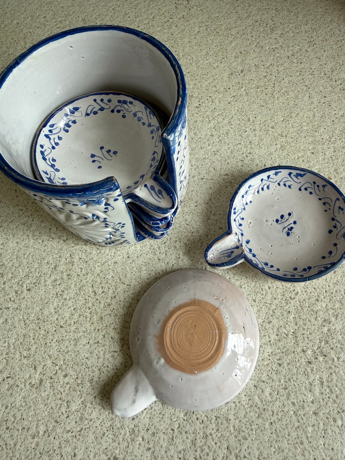 Antiek aardewerk houder met 6 bakjes oud keukengerei, Ophalen
