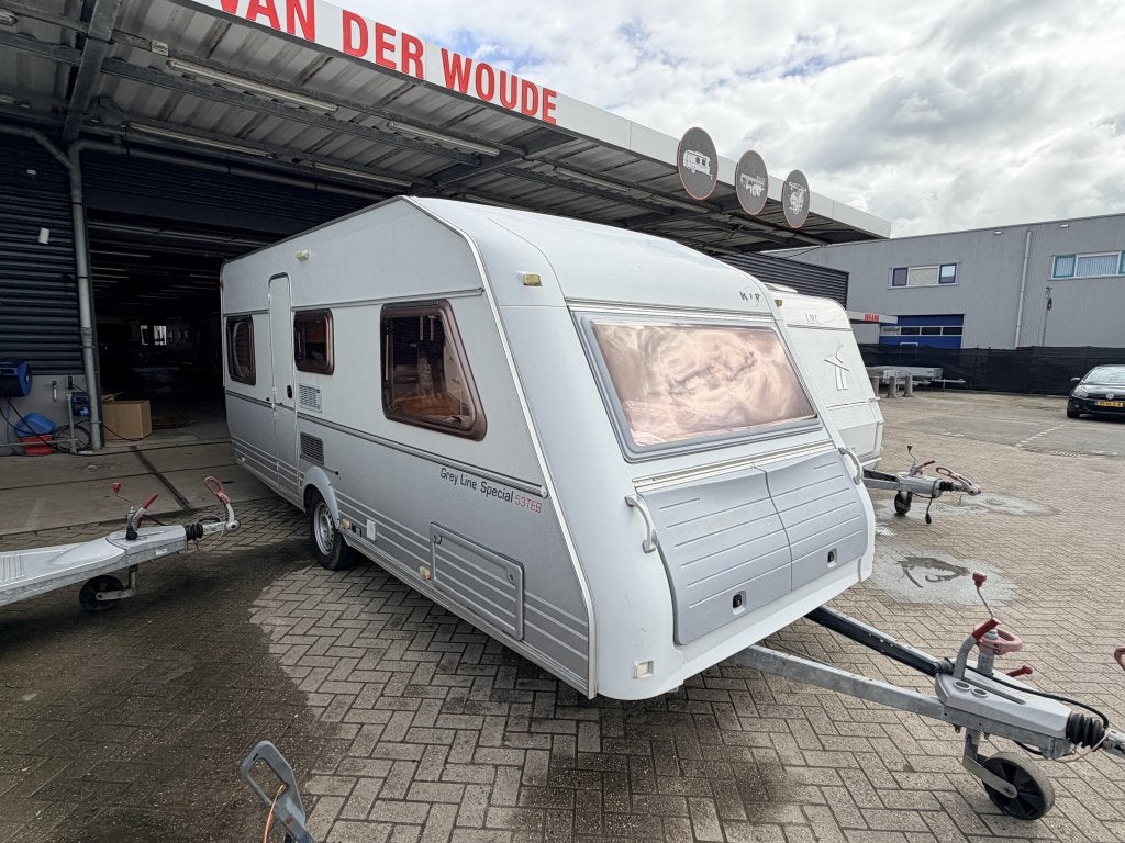 Kip Grey Line Special 530 Enk bedden Voortent BJ06, Caravans en Kamperen, Caravans, Bedrijf, tot en met 4, 1000 - 1250 kg, Rondzit