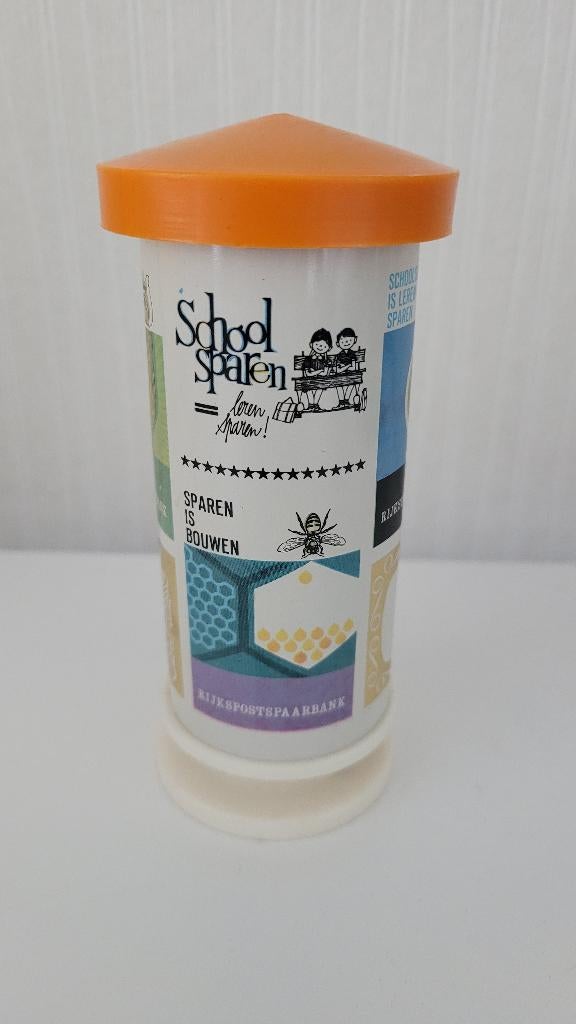 Schoolsparen Rijkspostspaarbank vintage, Verzamelen, Ophalen, Gebruikt, Metaal of Blik, Overige thema's