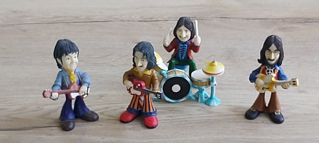 Zeldzame Set Van 4 Beeldjes THE BEATLES Met Instrumenten, Ophalen of Verzenden, Zo goed als nieuw, Pop, Beeldje of Miniatuur