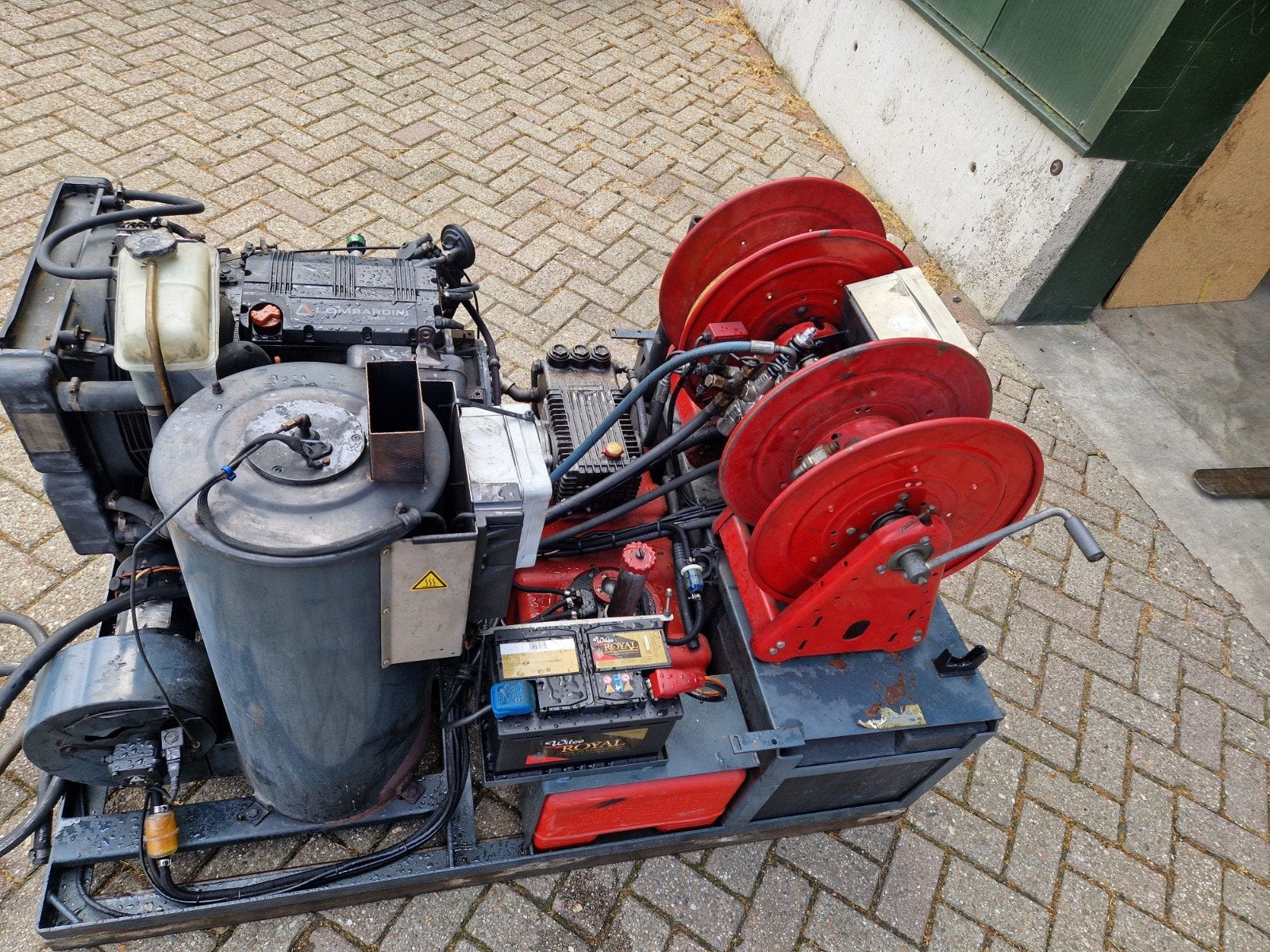Foto 10 van Dibo Hogedrukreiniger Trailer 350 bar 18L/min heet water