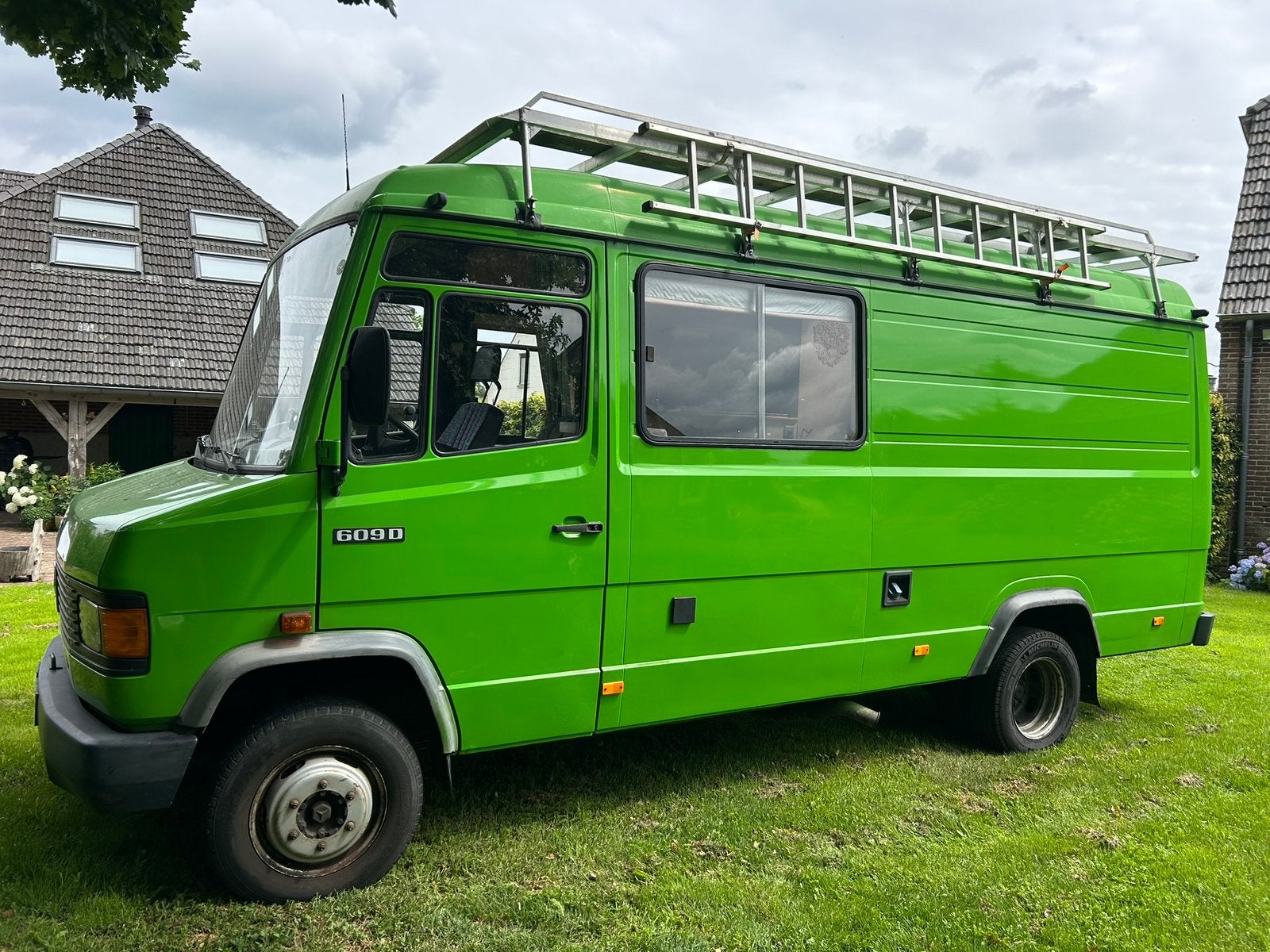 MB609D Buscamper B Rijbewijs, Caravans en Kamperen, Buscamper of Camperbus, Mercedes-Benz, Particulier, Mercedes