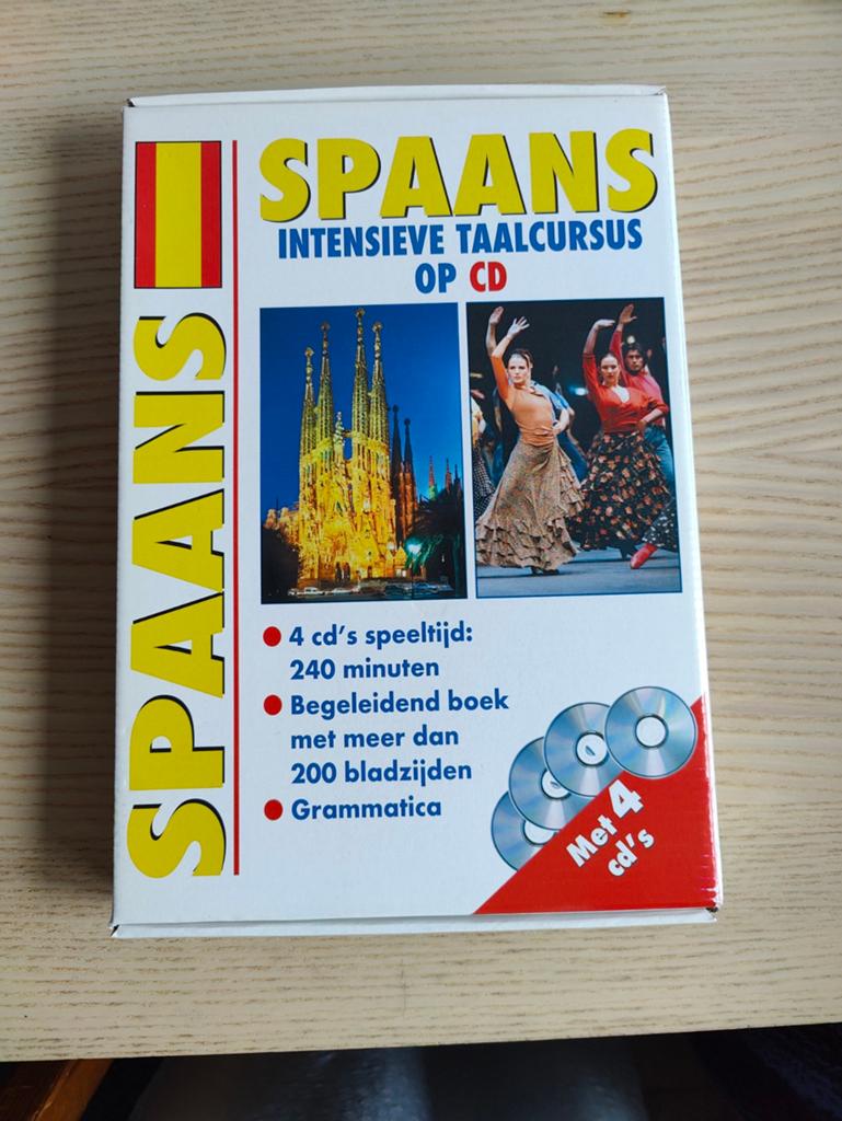 Spaanse Intensieve Taalcursus op CD met Boek, Boeken, Ophalen of Verzenden, Zo goed als nieuw, Onbekend, Non-fictie