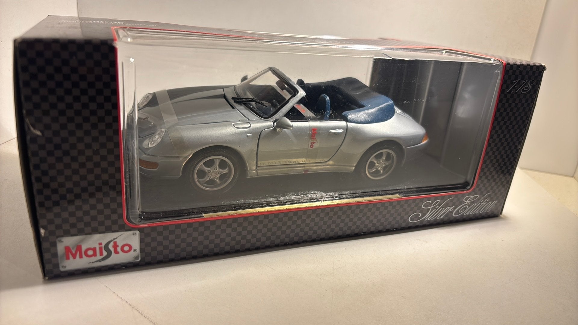 Porsche 911 carrera cabriolet maisto 1.18, Maisto, Ophalen of Verzenden, A, A
