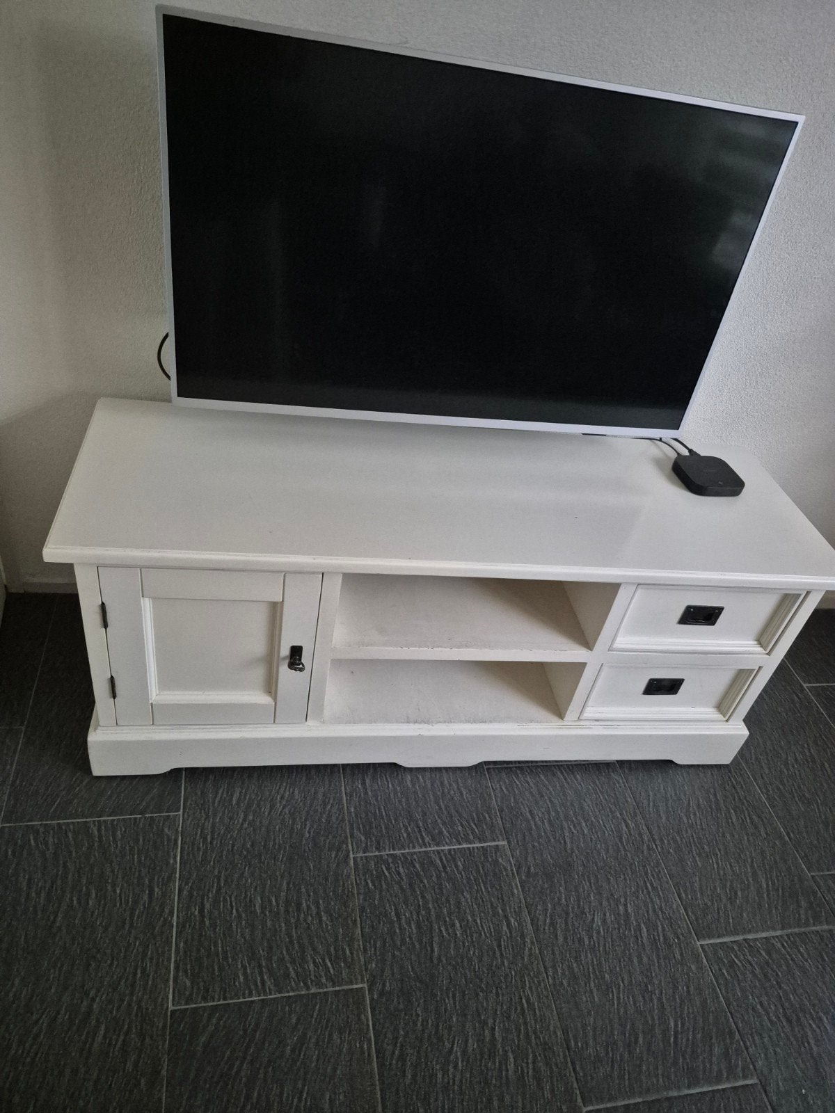 Wit TV-meubel met opbergruimte en lades, Huis en Inrichting, Kasten | Televisiemeubels, Ophalen, Gebruikt, 100 tot 150 cm, Minder dan 100 cm