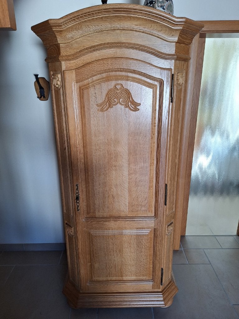 Eikenhouten kledingkast met hangruimte, Huis en Inrichting, Ophalen, Met deur(en), Klassiek, Eikenhout