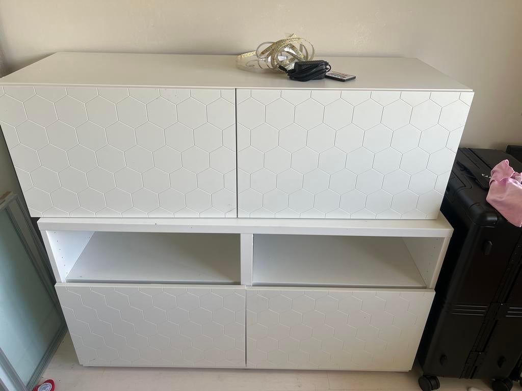 Wit wandmeubel met honingraatpatroon ikea besta, Ophalen, Zo goed als nieuw
